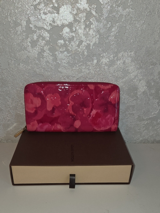 Louis Vuitton Handbags - Louis Vuitton Pink Floral Patent Zip Wallet